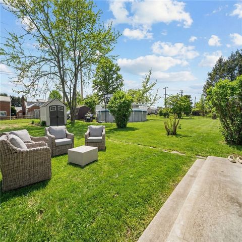 2079 Spring Valley Rd, Scott Twp, PA 15243