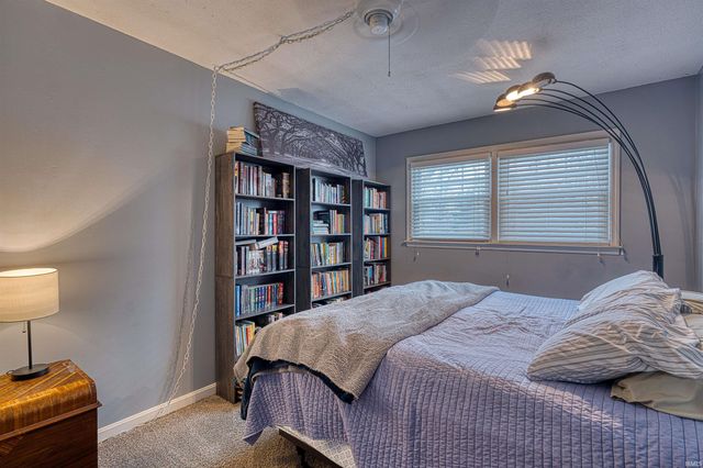 301 Springhaven Drive, Evansville, IN 47710