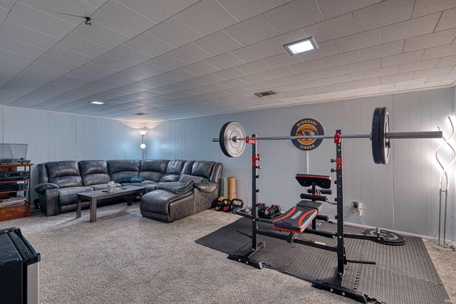 301 Springhaven Drive, Evansville, IN 47710