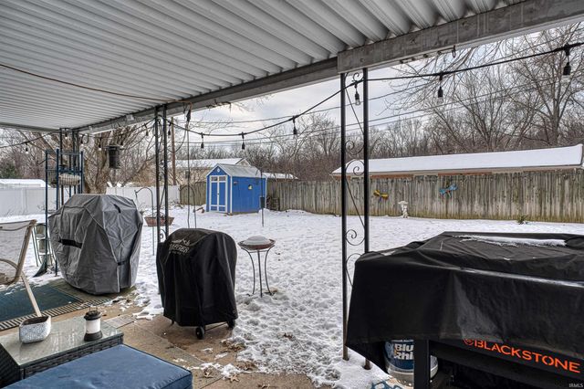 301 Springhaven Drive, Evansville, IN 47710