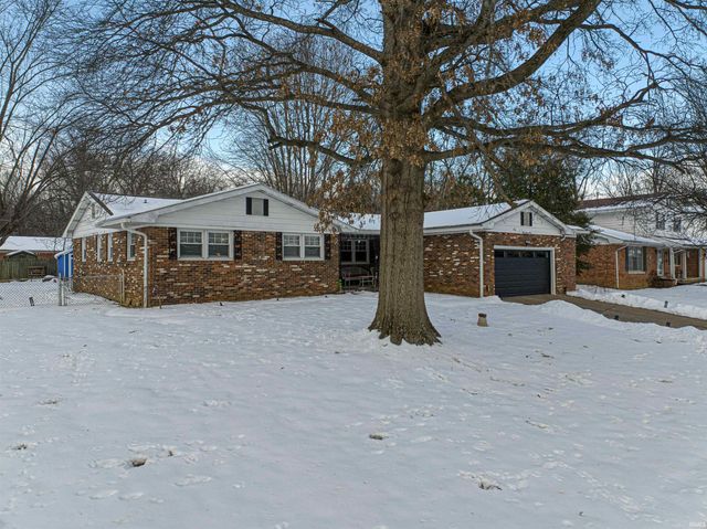 301 Springhaven Drive, Evansville, IN 47710