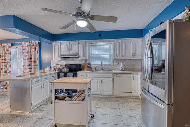 301 Springhaven Drive, Evansville, IN 47710