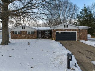 301 Springhaven Drive, Evansville, IN 47710