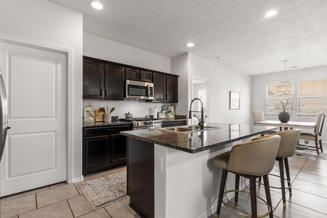 4161 Skyline Loop NE, Rio Rancho, NM 87144