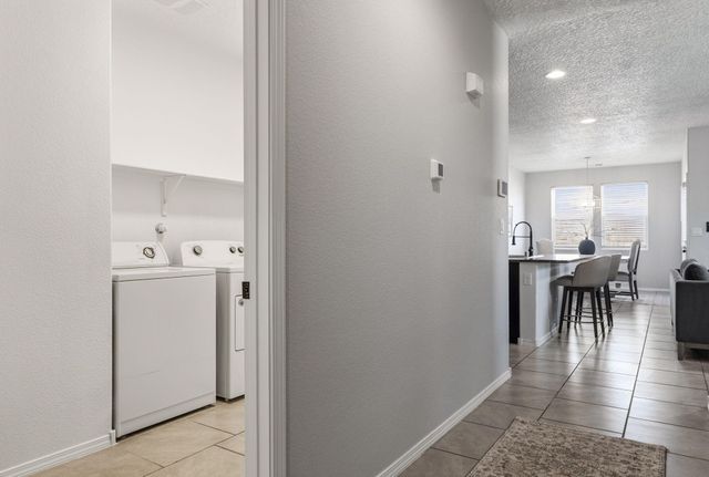 4161 Skyline Loop NE, Rio Rancho, NM 87144