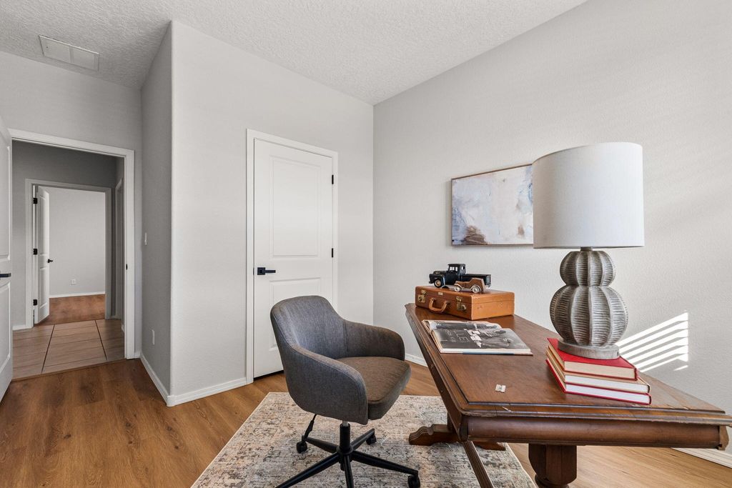 Image 17 of property listing at 4161 Skyline Loop NE, Rio Rancho, NM 87144