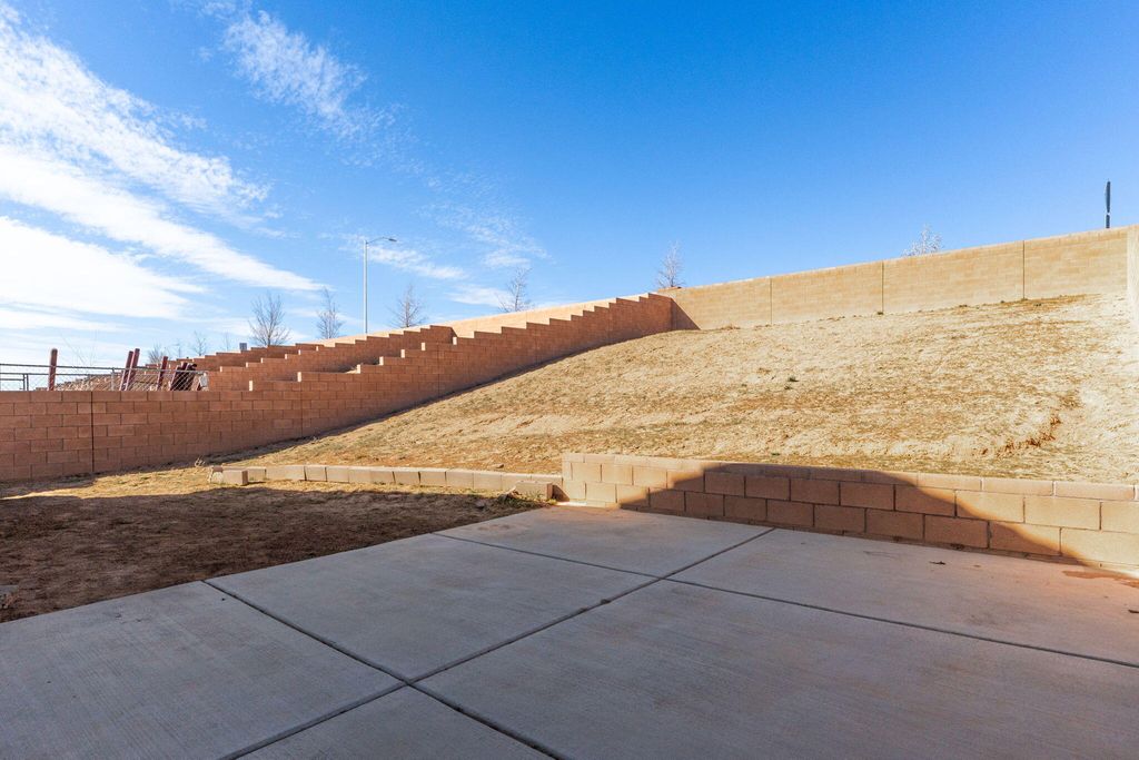 Image 34 of property listing at 4161 Skyline Loop NE, Rio Rancho, NM 87144