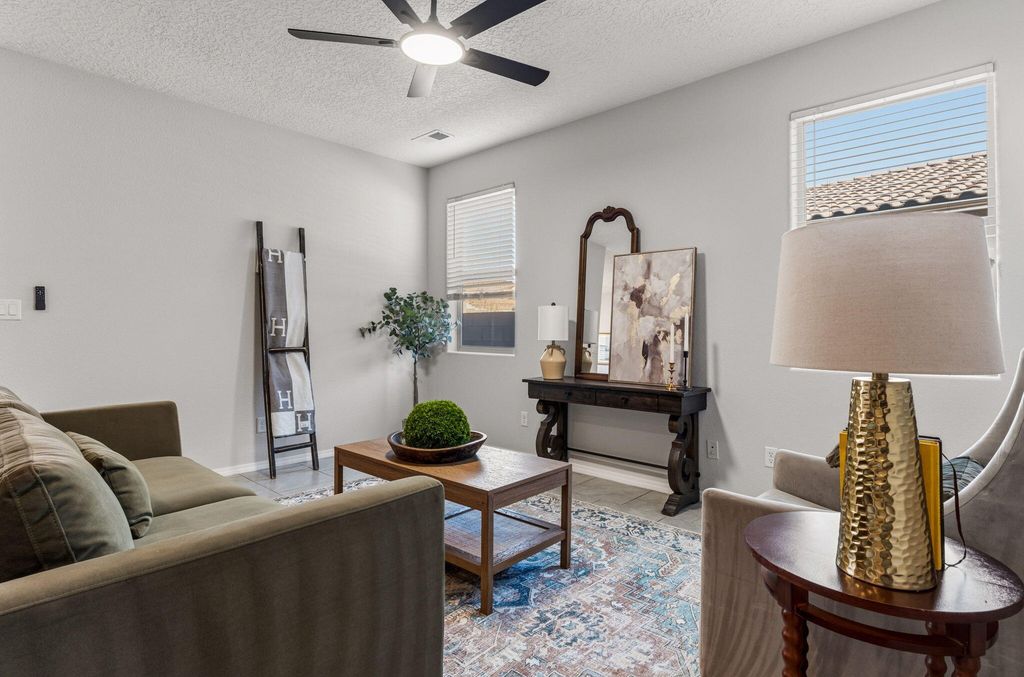 Image 7 of property listing at 4161 Skyline Loop NE, Rio Rancho, NM 87144