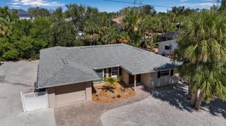 315 AVENIDA DE PARADISIO, Sarasota, FL 34242