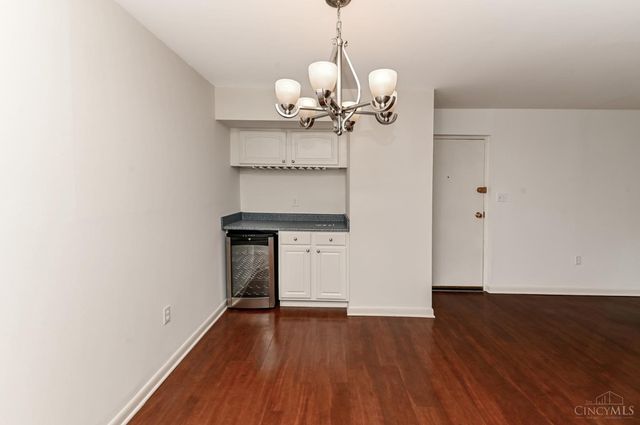 3065 Alpine Terrace, Cincinnati, OH 45208