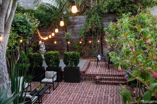 143 Collingwood Street, San Francisco, CA 94114
