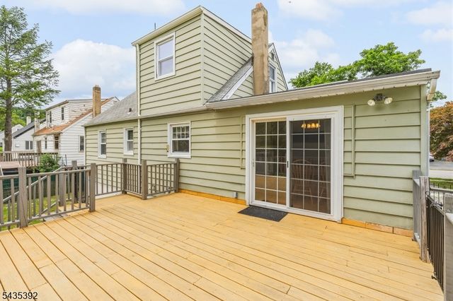 3 Roy Ave, Bloomingdale Boro, NJ 07403