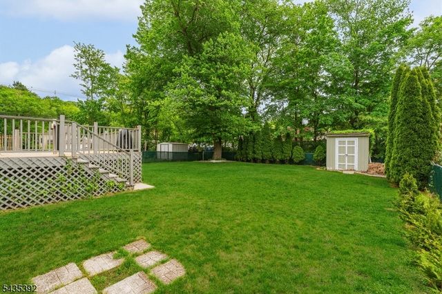 3 Roy Ave, Bloomingdale Boro, NJ 07403