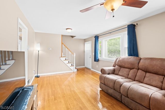 3 Roy Ave, Bloomingdale Boro, NJ 07403