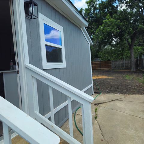 2826 Alaska, Dallas, TX 75216