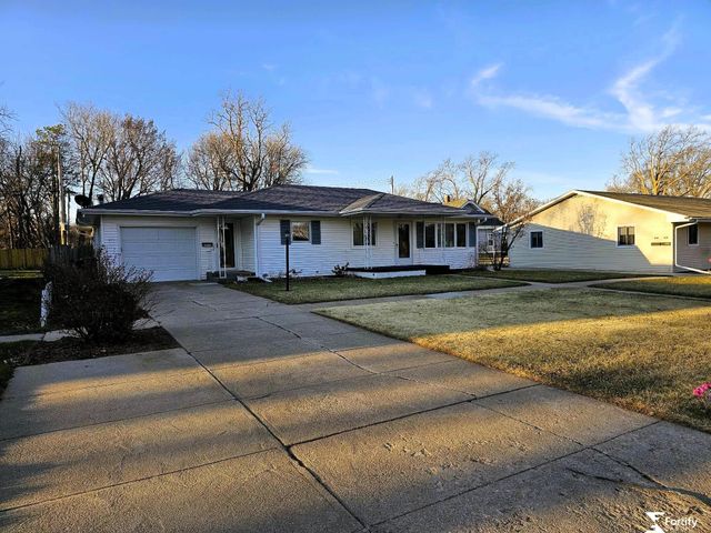 1017 K Street, Geneva, NE 68361