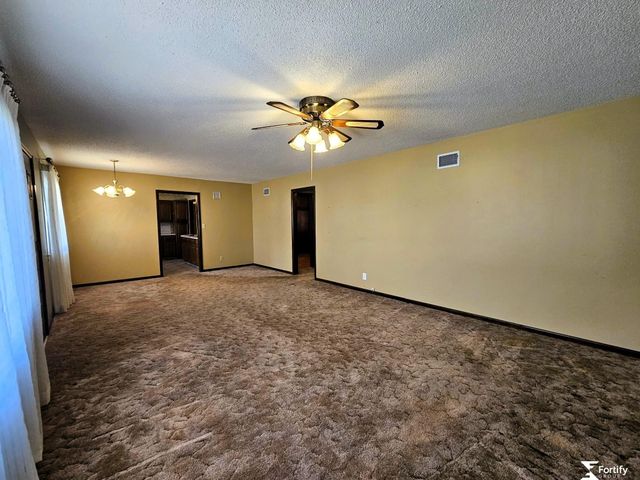 1017 K Street, Geneva, NE 68361