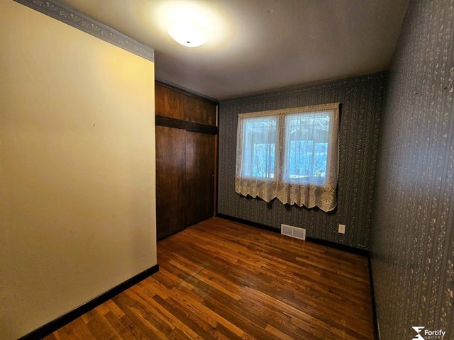 1017 K Street, Geneva, NE 68361