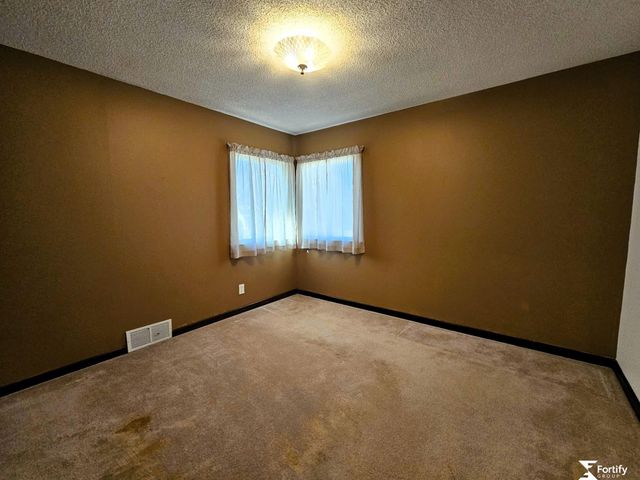 1017 K Street, Geneva, NE 68361