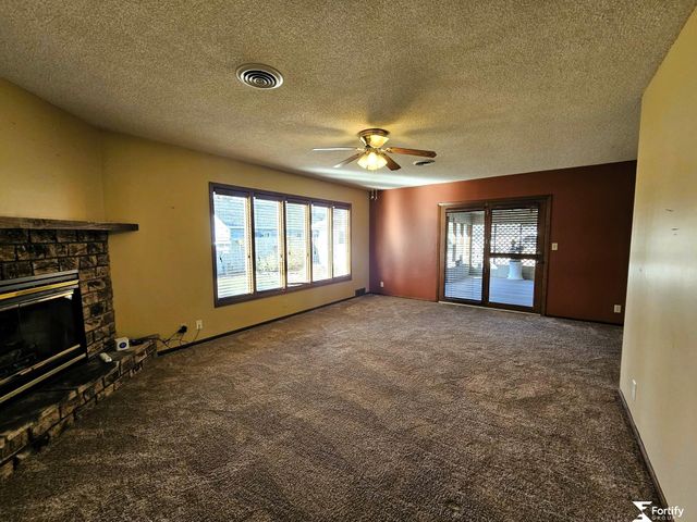 1017 K Street, Geneva, NE 68361