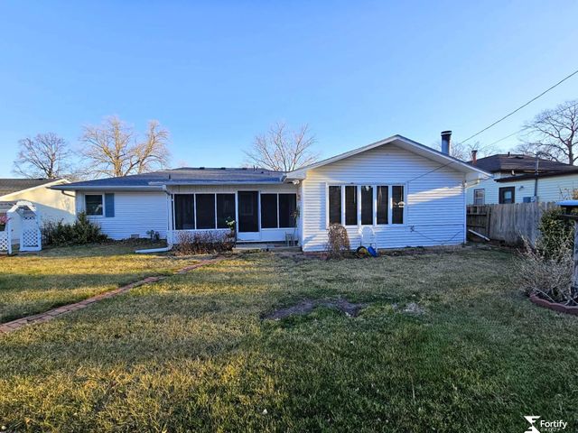1017 K Street, Geneva, NE 68361