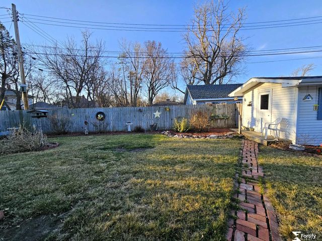 1017 K Street, Geneva, NE 68361