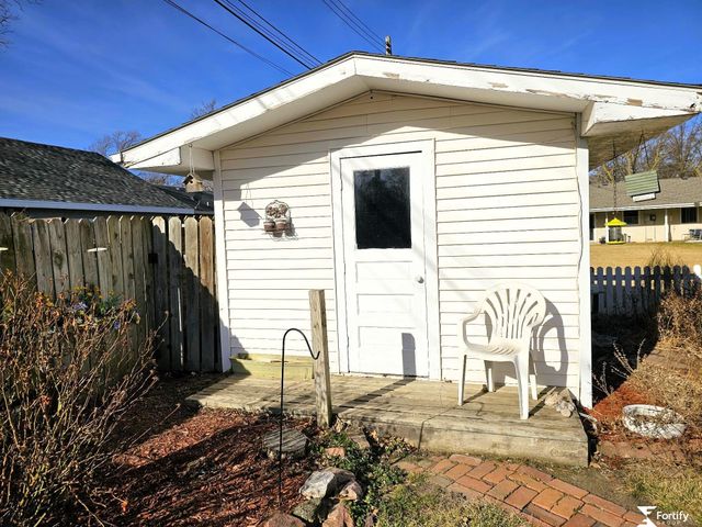 1017 K Street, Geneva, NE 68361