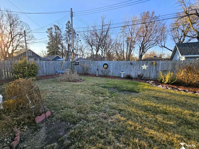 1017 K Street, Geneva, NE 68361