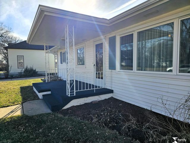 1017 K Street, Geneva, NE 68361