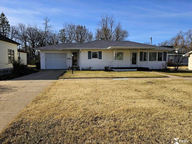 1017 K Street, Geneva, NE 68361
