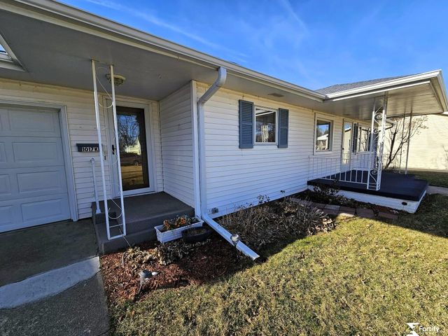 1017 K Street, Geneva, NE 68361