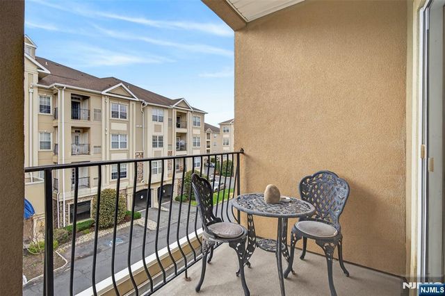 9210 Ravenscroft Road 627, Clifton, NJ 07013