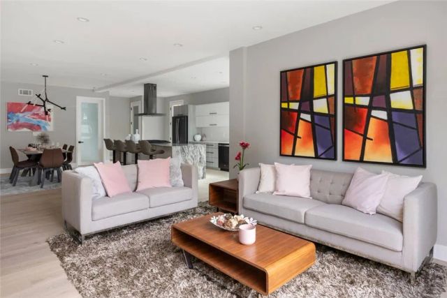 4731 Topanga Canyon Boulevard, Woodland Hills, CA 91364