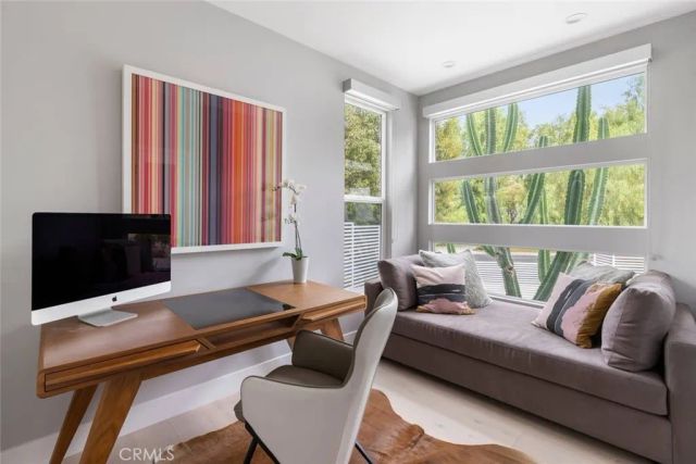 4731 Topanga Canyon Boulevard, Woodland Hills, CA 91364