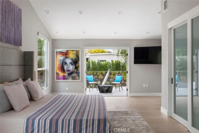 4731 Topanga Canyon Boulevard, Woodland Hills, CA 91364