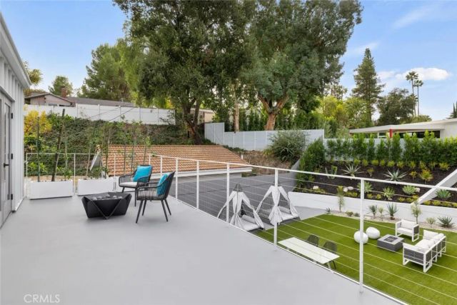4731 Topanga Canyon Boulevard, Woodland Hills, CA 91364