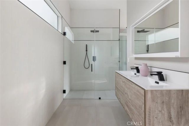 4731 Topanga Canyon Boulevard, Woodland Hills, CA 91364