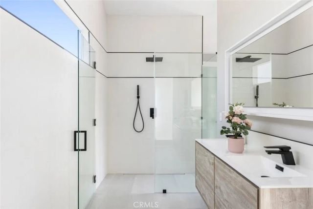4731 Topanga Canyon Boulevard, Woodland Hills, CA 91364