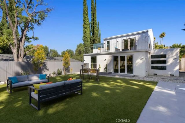 4731 Topanga Canyon Boulevard, Woodland Hills, CA 91364