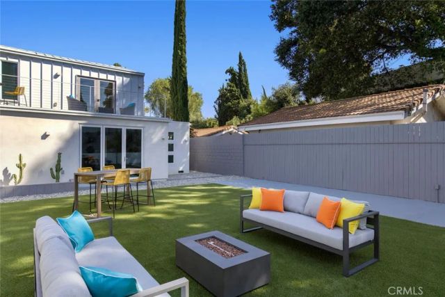 4731 Topanga Canyon Boulevard, Woodland Hills, CA 91364