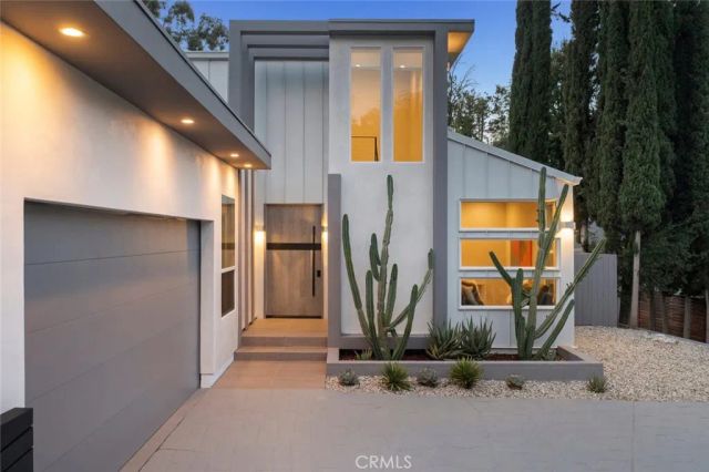 4731 Topanga Canyon Boulevard, Woodland Hills, CA 91364