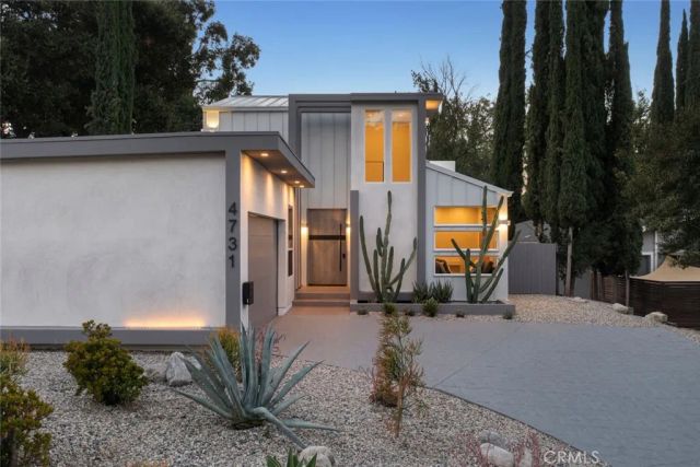 4731 Topanga Canyon Boulevard, Woodland Hills, CA 91364