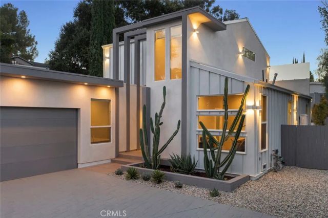 4731 Topanga Canyon Boulevard, Woodland Hills, CA 91364
