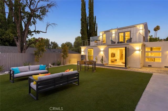 4731 Topanga Canyon Boulevard, Woodland Hills, CA 91364