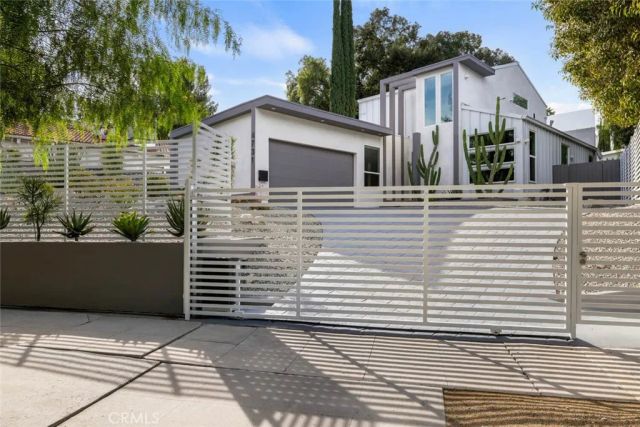 4731 Topanga Canyon Boulevard, Woodland Hills, CA 91364