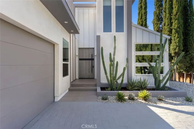 4731 Topanga Canyon Boulevard, Woodland Hills, CA 91364