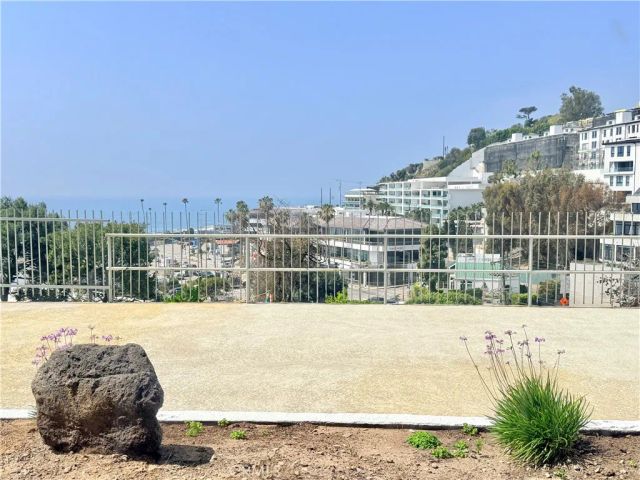 17350 W Sunset, Pacific Palisades, CA 90272