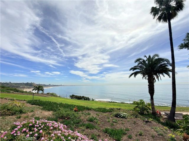 17350 W Sunset, Pacific Palisades, CA 90272