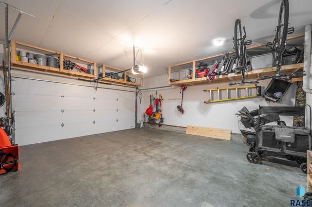 4600 S Grinnell Ave Avenue, Sioux Falls, SD 57106