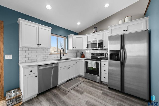 4600 S Grinnell Ave Avenue, Sioux Falls, SD 57106